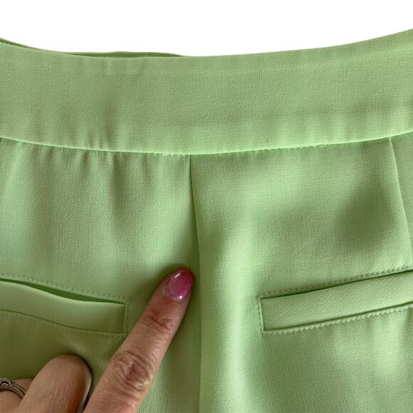 Cinq a Sept Elaine Crepe Mid Rise Classic Fit Green Shorts Women’s Size 00 - Picture 7 of 7